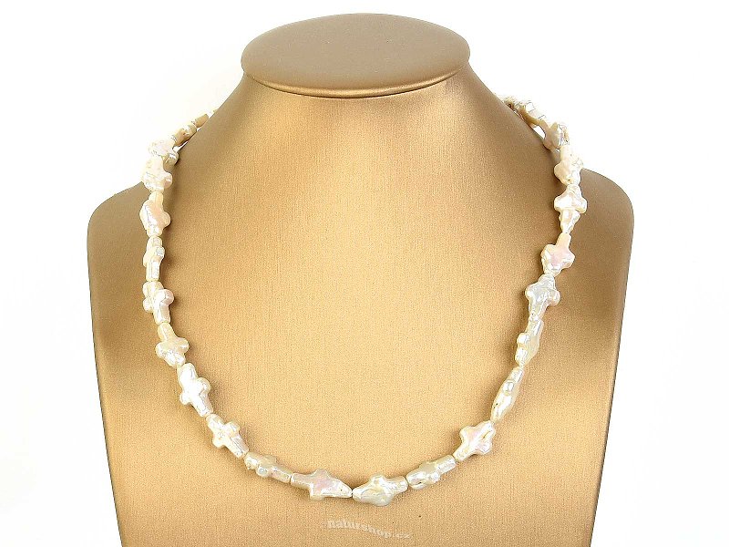 Náhrdelník bílé perly křížky 49cm