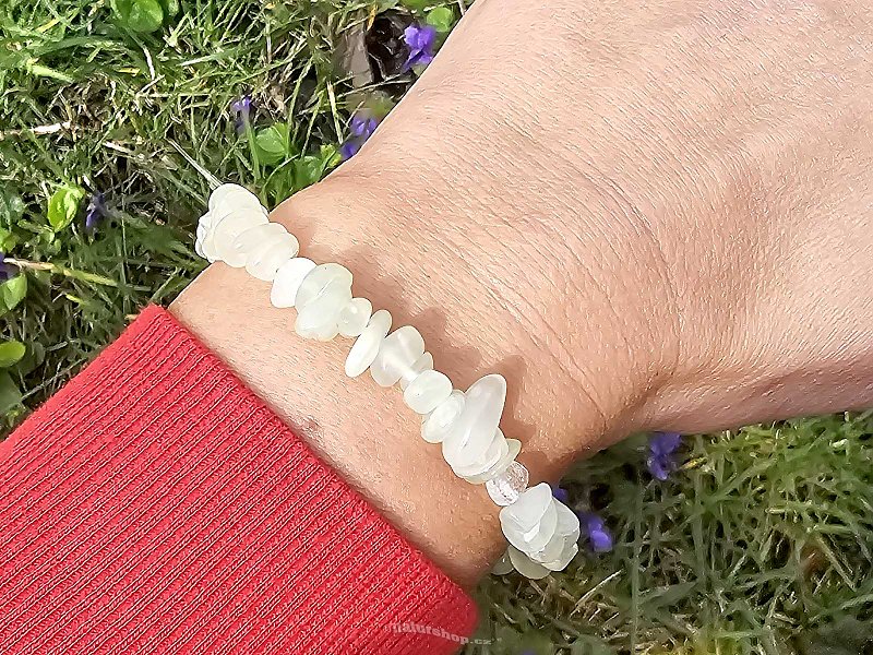 Jadeite light bracelet chopped shapes