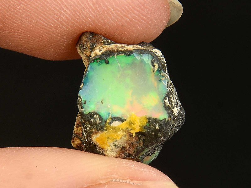 Raw Ethiopian opal in rock 1.9g