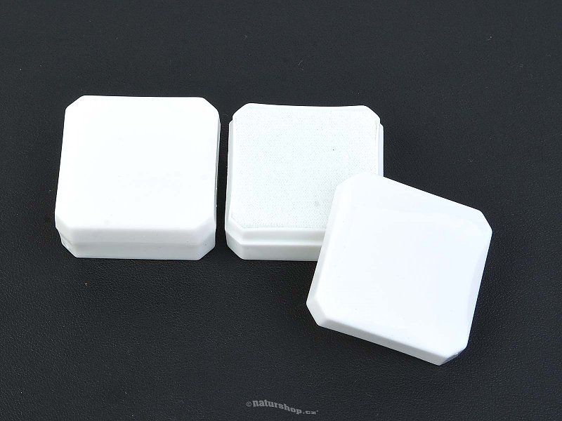 Plastová krabička na náušnice nízká bílá 3.8 x 3.8cm