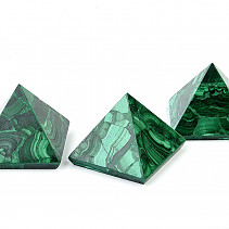 Malachite pyramid (approx. 52mm)