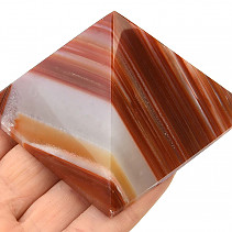 Pyramid dyed agate 179g