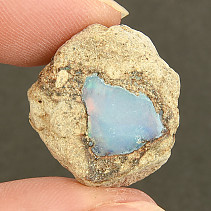 Expensive opal in the rock of Ethiopia 3.2g