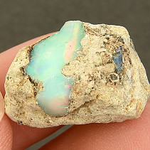 Expensive opal in the rock of Ethiopia 4.9g
