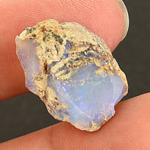 Drahý opál z Etiopie 2,1g v hornině