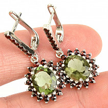 Moldavite and garnet oval earrings 10 x 8mm Ag 925/1000