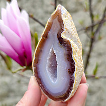 Natural agate geode with cavity 150g