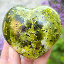 Green opal heart 183g Madagascar