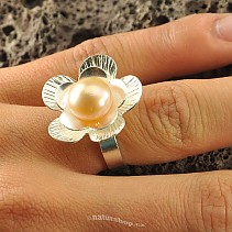 Kolekce Botanic: stříbrný prsten Ag květ s perlou