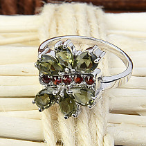 Vltavín a granáty prsten květ standard brus Ag 925/1000 + Rh