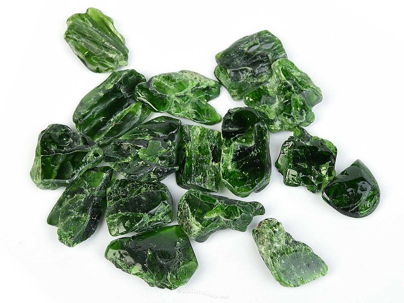 Chromdiopside smoothed crystals (Russia)