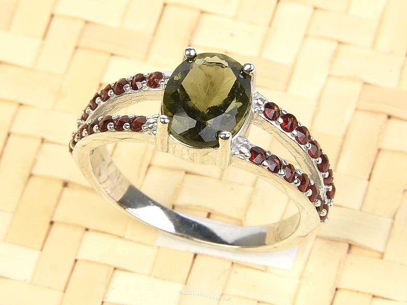 Moldavite with garnets ring standard cut oval 9 x 7mm silver Ag 925/1000 + Rh