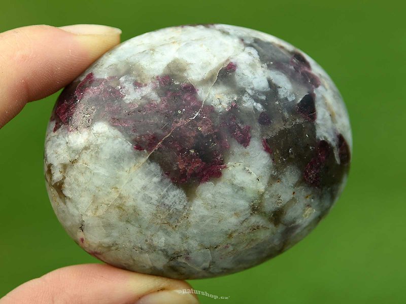 Rubelite smooth stone Madagascar 135g
