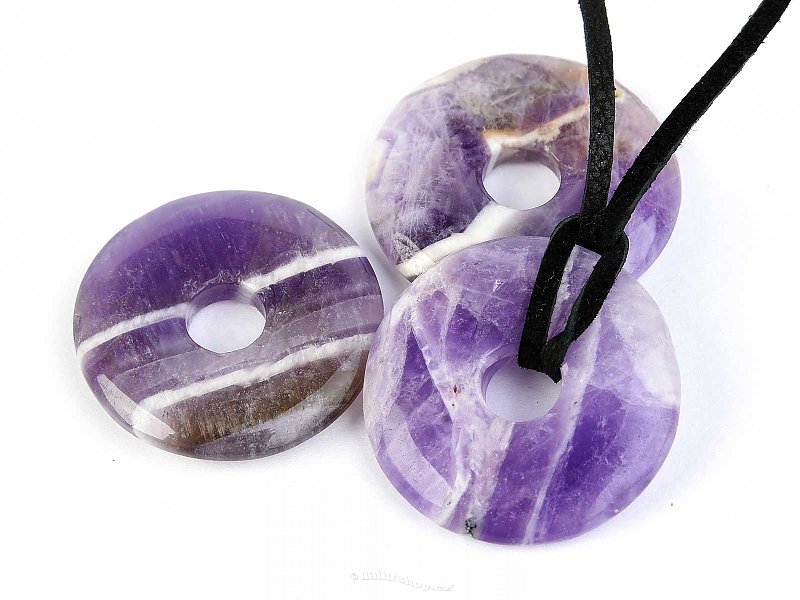 Donut amethyst 30mm on the leather