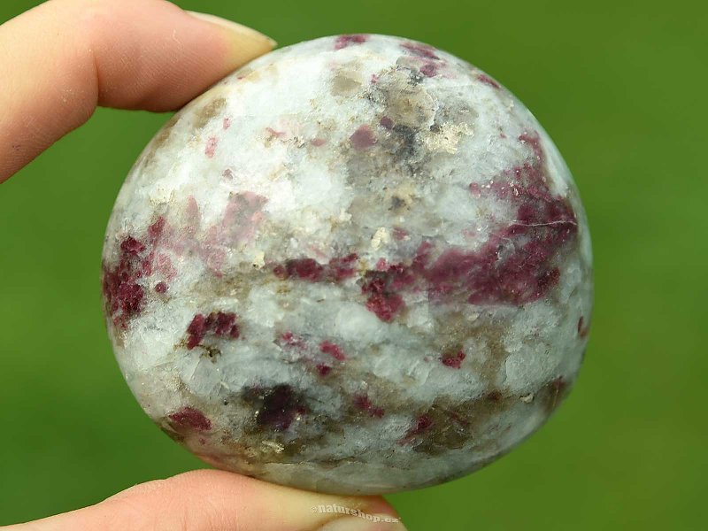 Rubelite smooth stone Madagascar 155g