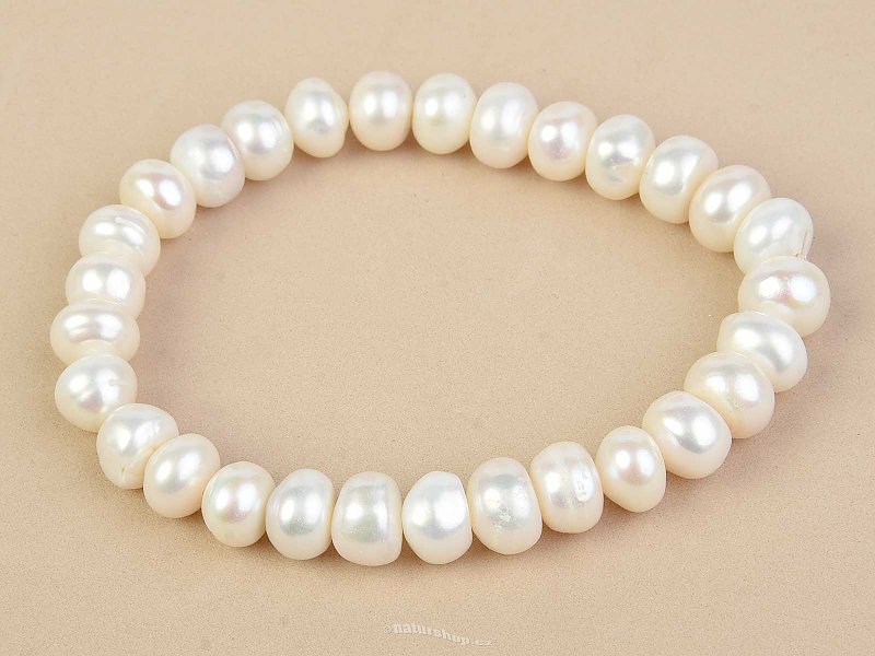 Bracelet made of white pearl buttonsy large