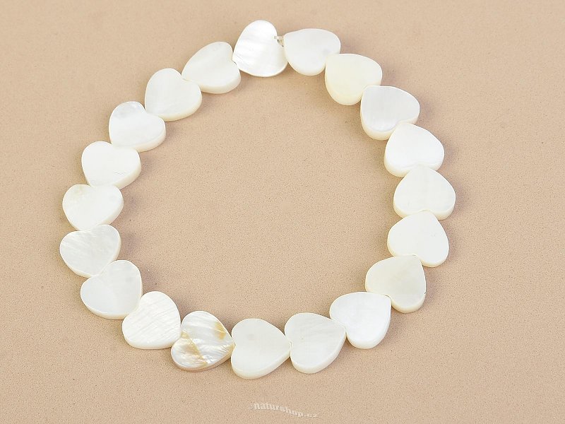 Sea shell bracelet heart shapes