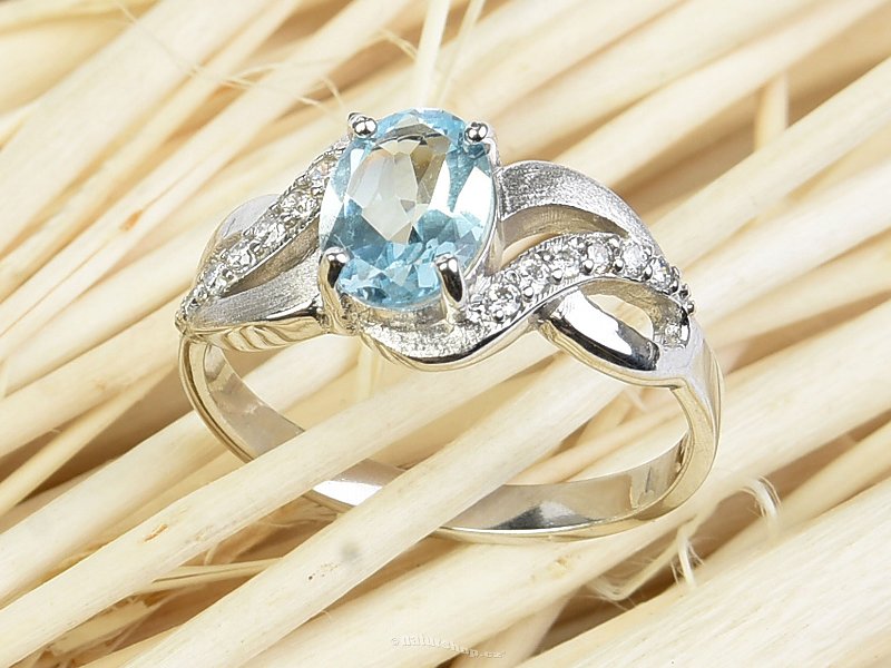 Blue topaz ring cut with zircons 8x6mm Ag 925/1000