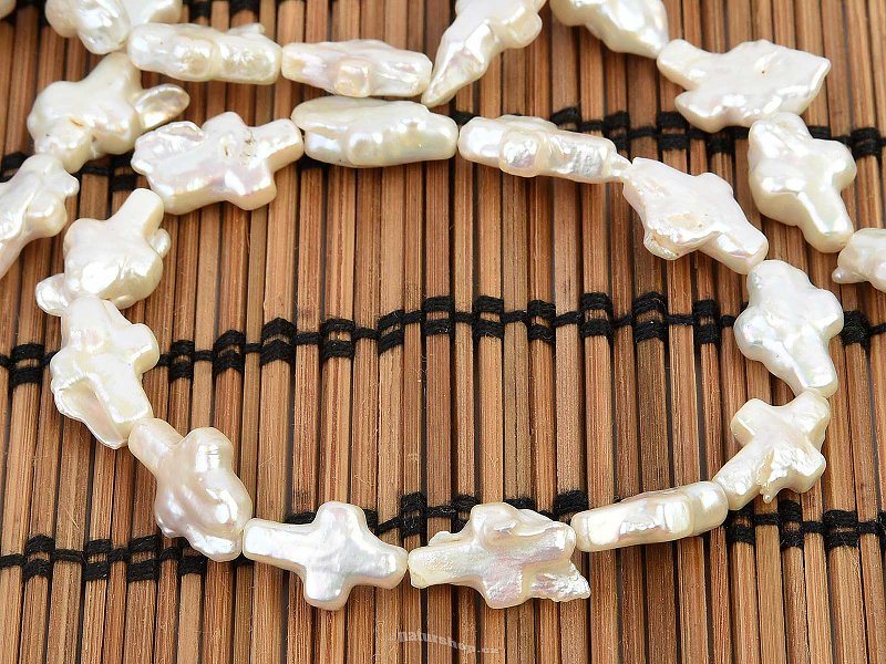 Náramek duhové perly křížky