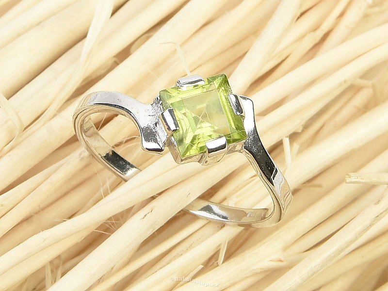 Olivine ring standard cut diamond Ag 925/1000 + Rh