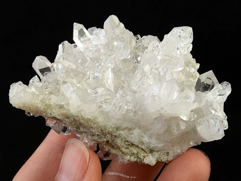 Natural druse of crystal 104g