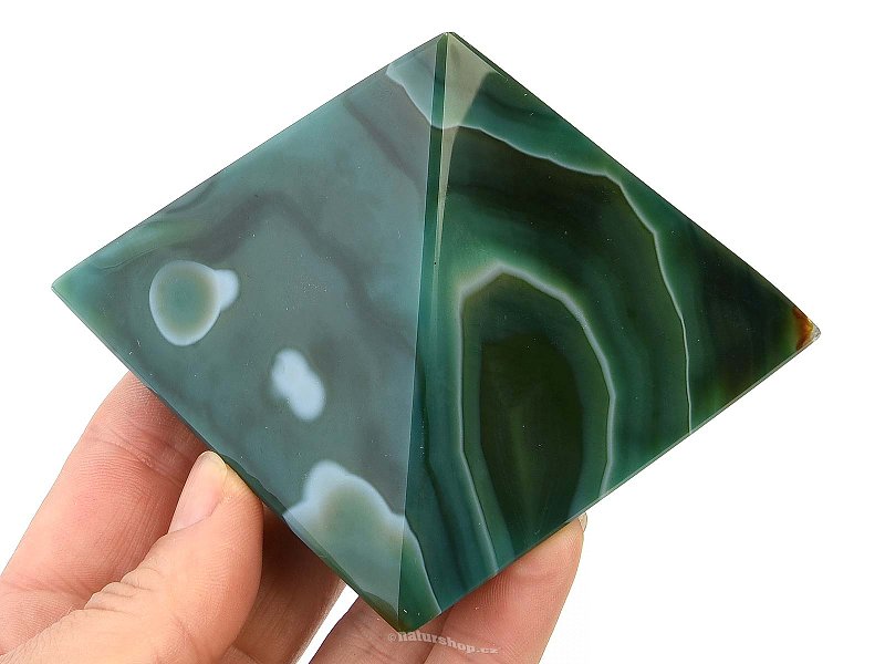 Pyramid dyed agate 346g