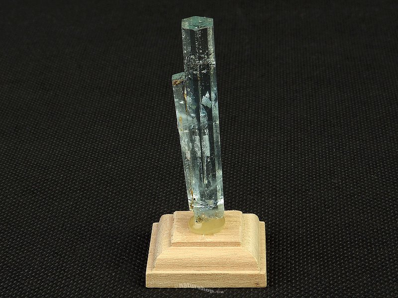 Akvamarín krystal na podstavci (22,5g)