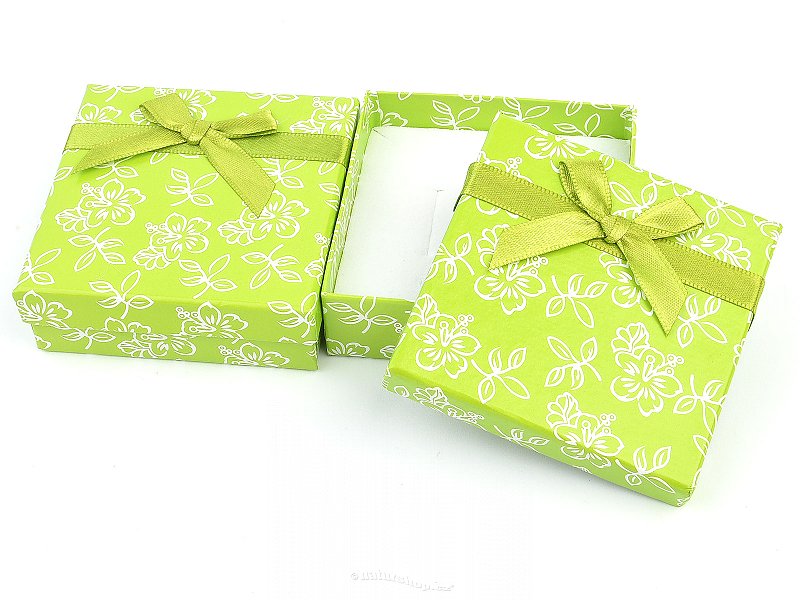 Dárková krabička zelená s květy a mašlí 8 x 8cm