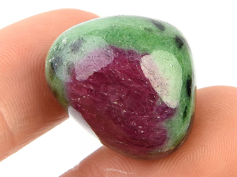 Smooth ruby in zoisite extra 13.6g
