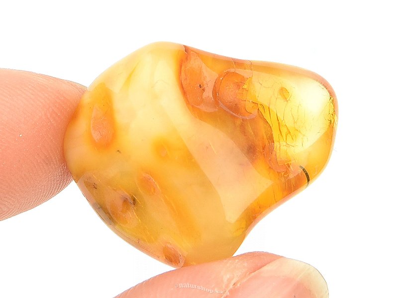 Natural amber from Lithuania (2.8g)