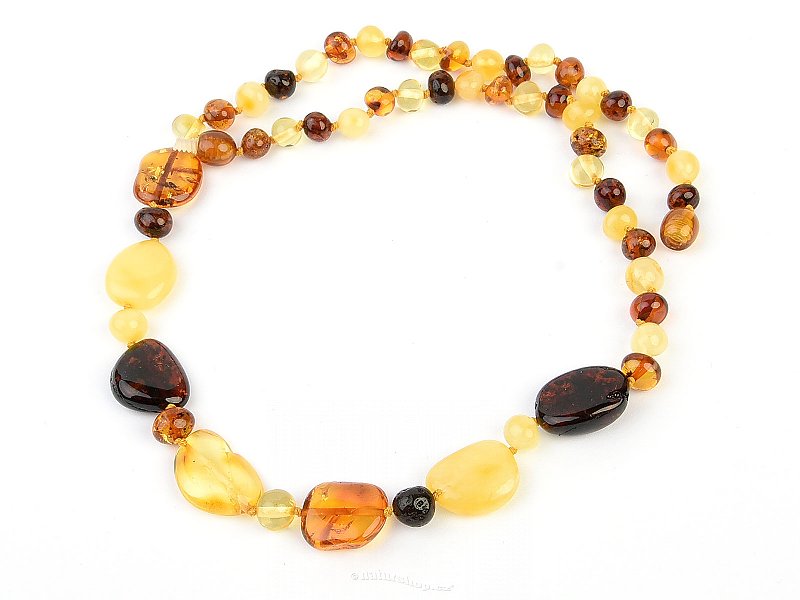 Irregular piece amber necklace (14.82g)