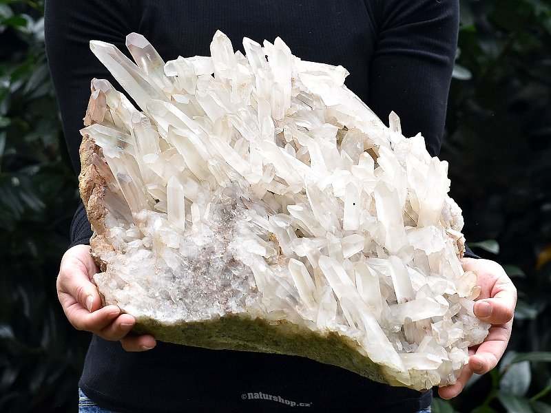 Large crystal druse (Madagascar) 15600 g