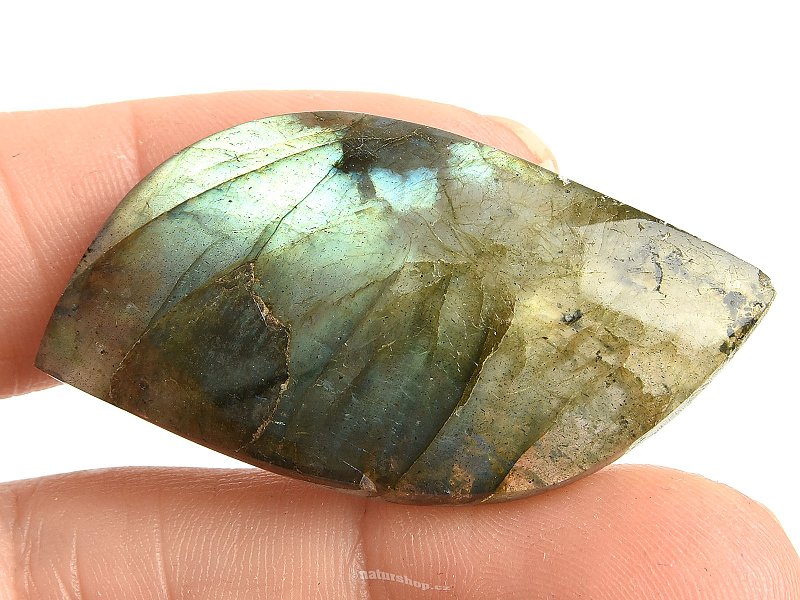 Muggle labradorite with colored reflections 11.5g