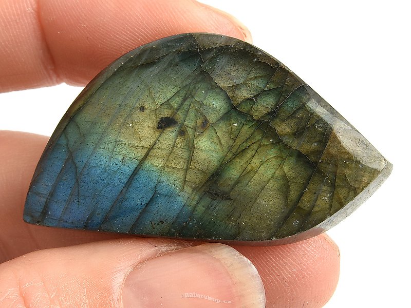 Muggle labradorite with colored reflections 17.6g