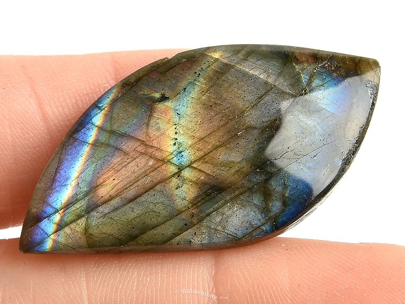Muggle labradorite with colored reflections 9.4g