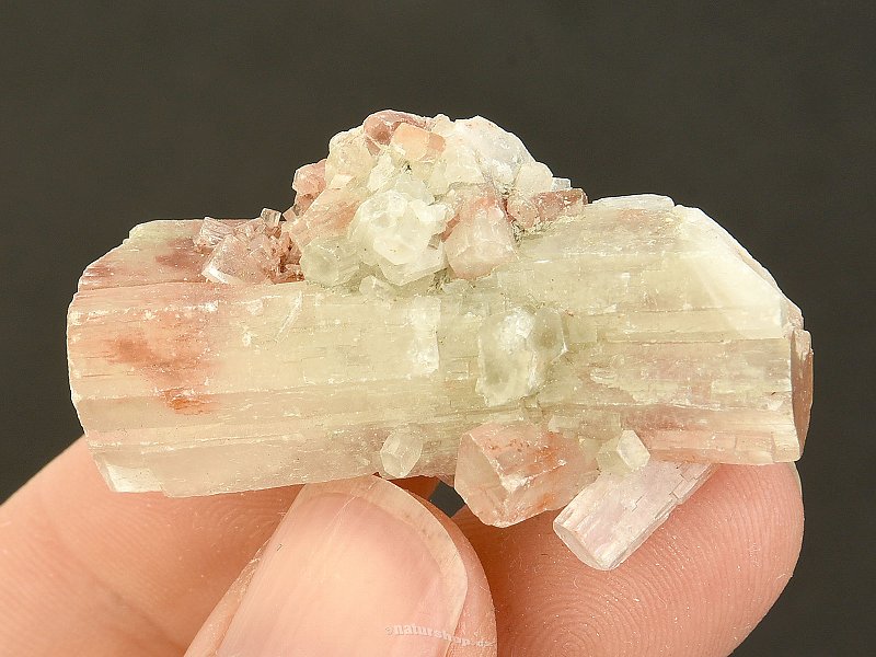 Aragonite natural crystals 16g