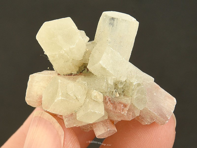 Natural aragonite crystals 19g
