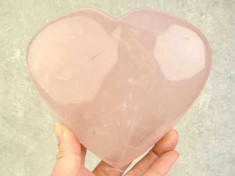 Large heart rose from Madagascar 1253g