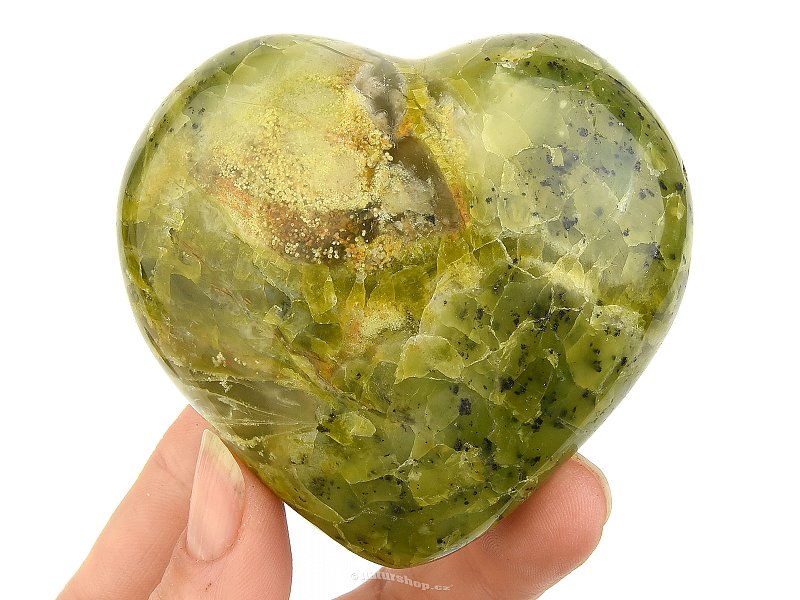 Zelený opál srdce z Madagaskaru 224g