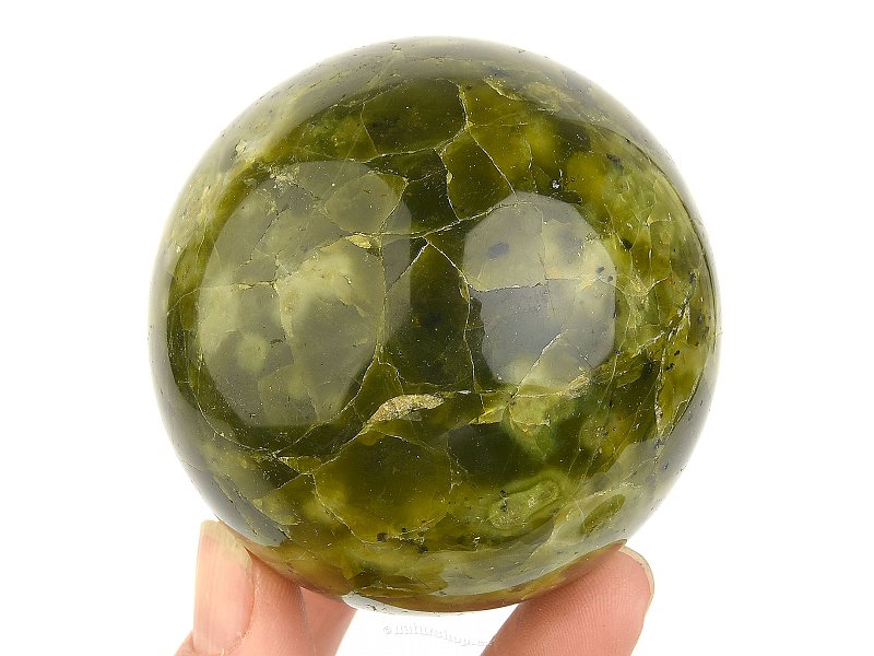 Koule zelený opál z Madagaskaru Ø65mm