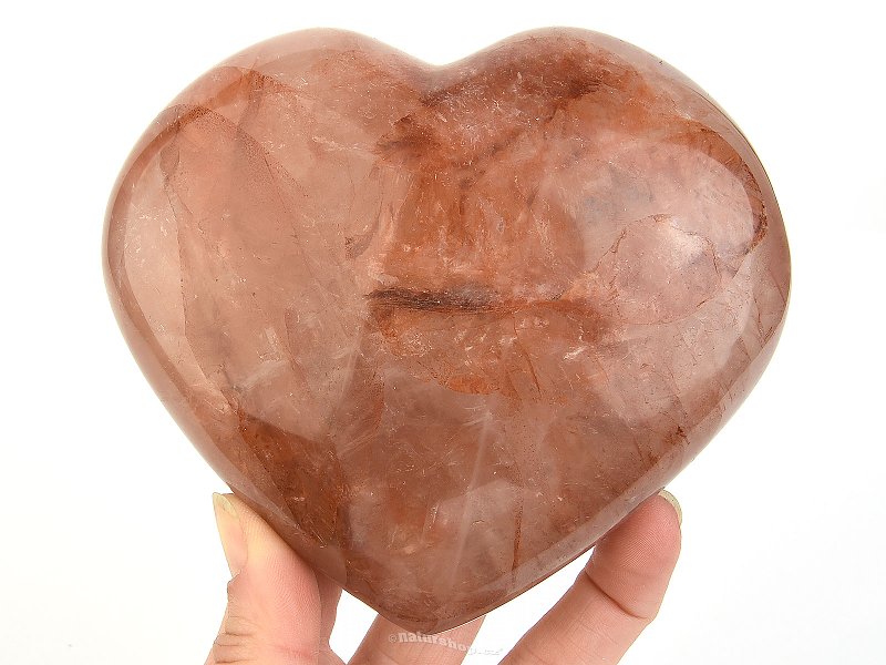 Křišťál s hematitem ve tvaru srdce z Madagaskaru 962g