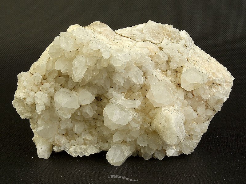 Crystal / druse quartz from Madagascar 1524g