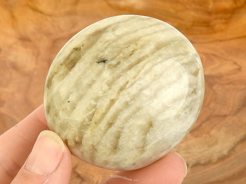 Adular / moonstone from Madagascar 132g