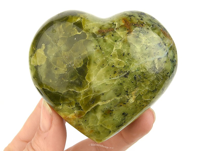 Zelený opál srdce z Madagaskaru 228g