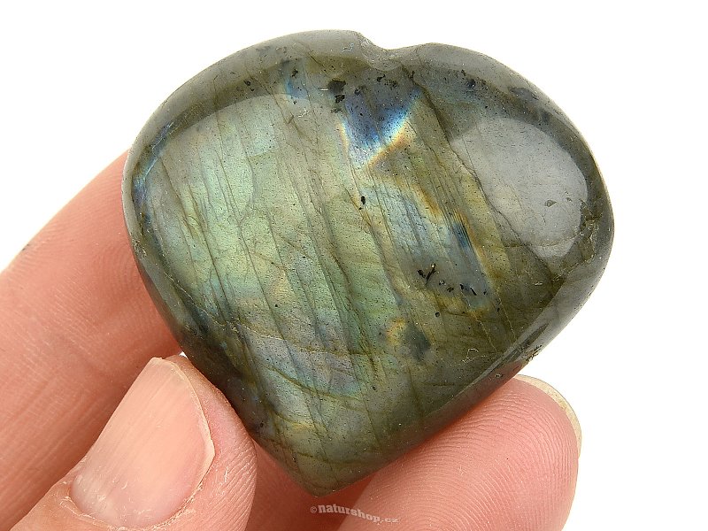 Labradorite heart from Madagascar 38g