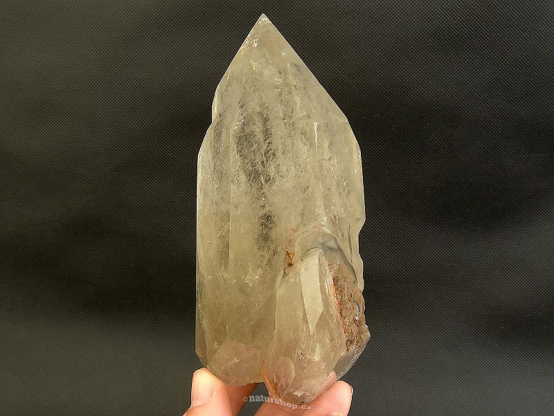 Záhněda broušený krystal z Madagaskaru 654g