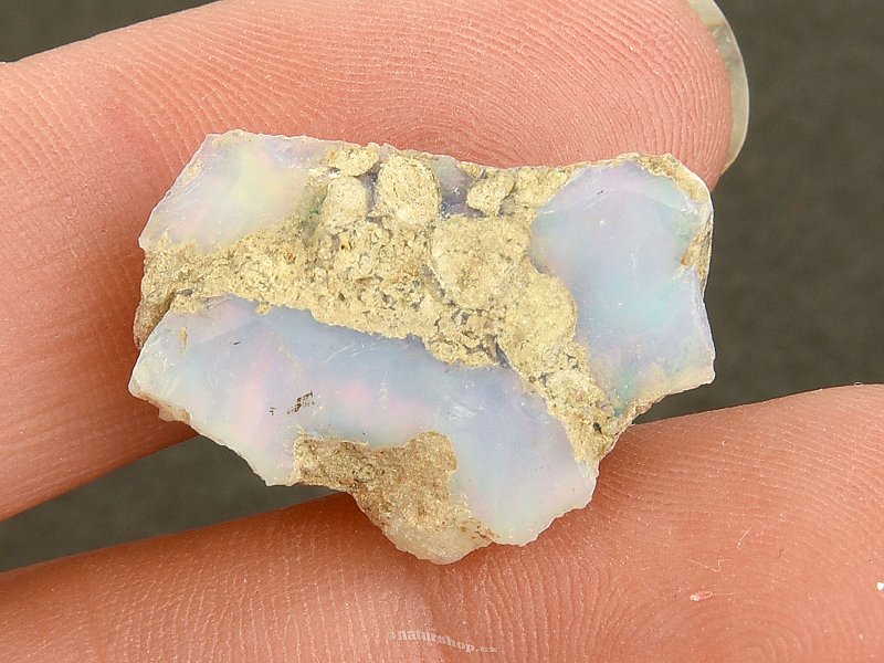 Ethiopian opal in rock (3.0g)