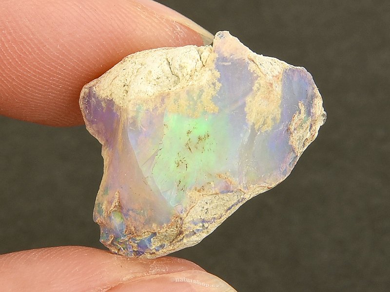 Expensive opal in the rock of Ethiopia 3.6g