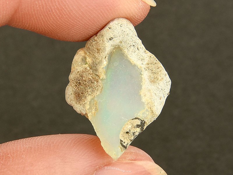 Expensive opal in the rock of Ethiopia 2.5g