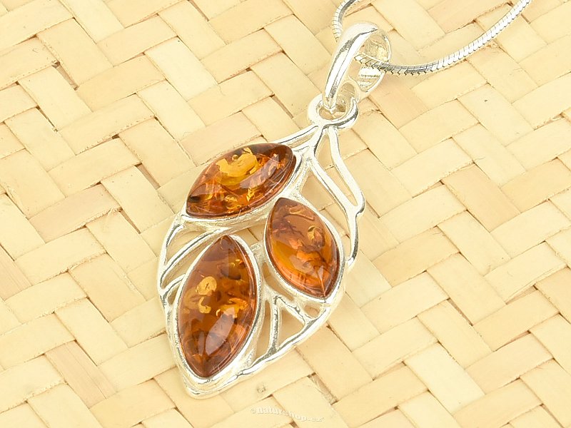 Amber pendant honey leaf Ag 925/1000